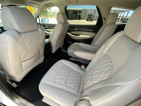 Used 2022 Buick Enclave Avenir FWD image 14