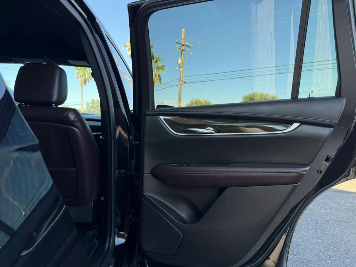 Used 2020 Cadillac XT6 Premium Luxury FWD image 35
