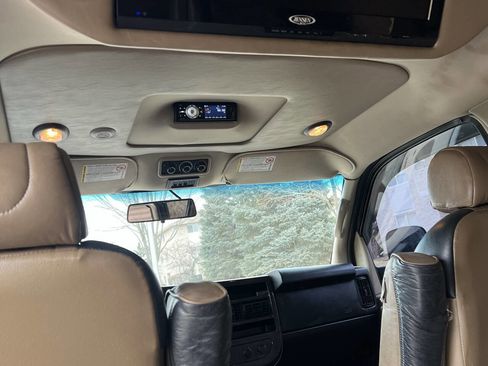 Used 2014 GMC Savana 1500 image 16