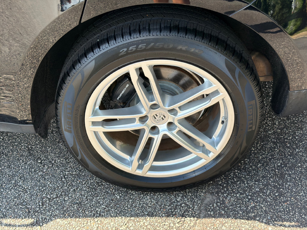 Used 2018 Porsche Macan AWD/4WD image 19
