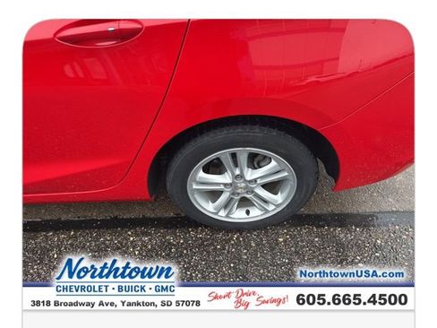 Used 2018 Chevrolet Cruze LT w/ Convenience Package image 9