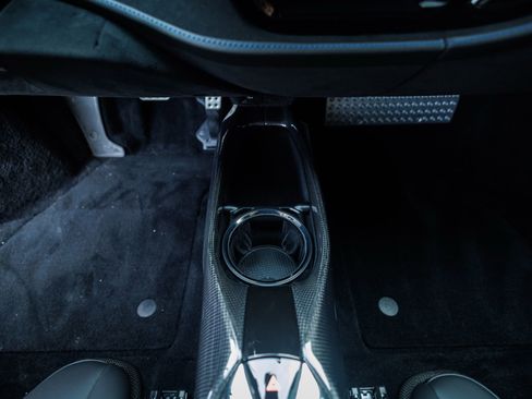 Used 2022 Ferrari SF90 Stradale image 46