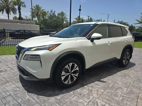 Used 2021 Nissan Rogue SV FWD image 7