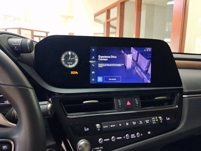 Used 2024 Lexus ES 350 w/ Premium Package FWD image 20