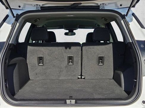 Used 2023 GMC Terrain SLE FWD image 6
