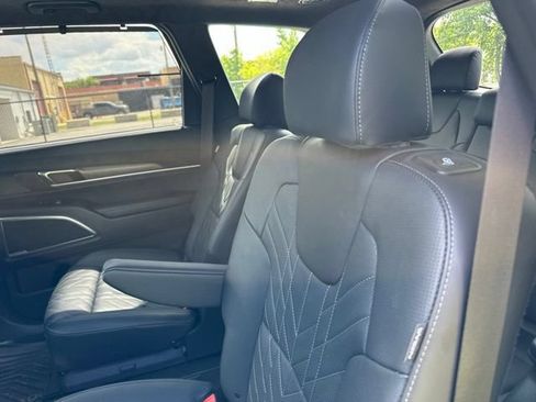 Certified 2025 Kia Telluride SX Prestige X-Line AWD/4WD image 27
