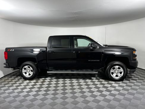 Used 2018 Chevrolet Silverado 1500 LT AWD/4WD image 4
