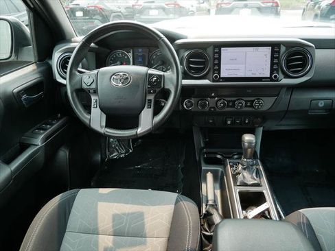 Certified 2020 Toyota Tacoma TRD Sport AWD/4WD image 13