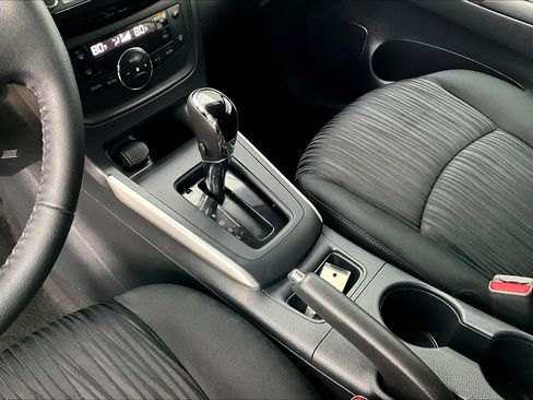 Used 2019 Nissan Sentra SV FWD image 16