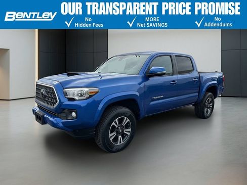 Used 2018 Toyota Tacoma SR5 RWD image 1