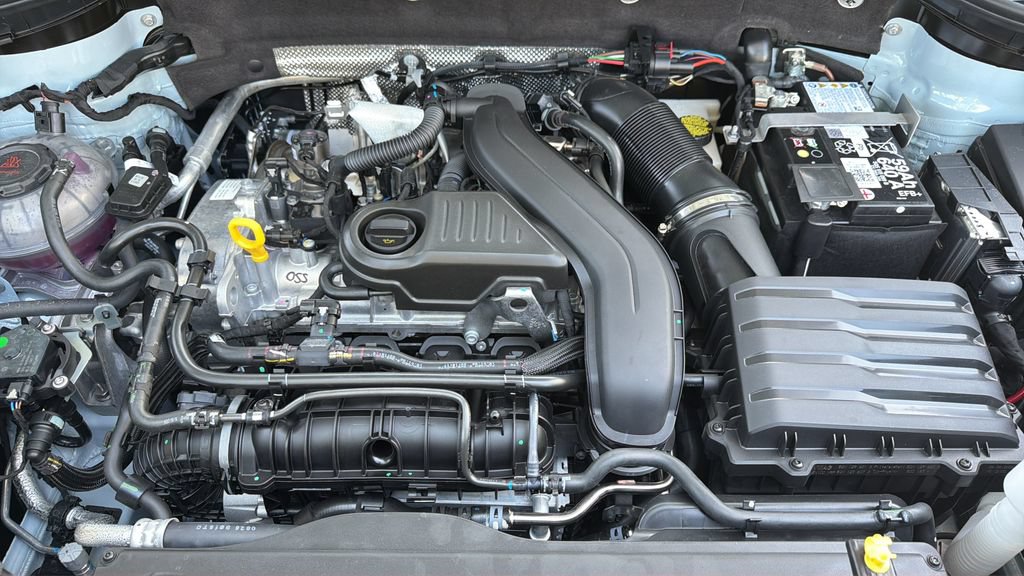 New 2026 Volkswagen Taos SE FWD image 25