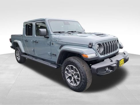 New 2026 Jeep Gladiator Sport AWD/4WD image 8
