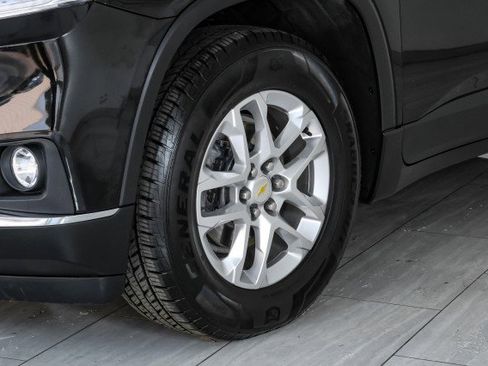 Used 2021 Chevrolet Traverse LT AWD/4WD image 59