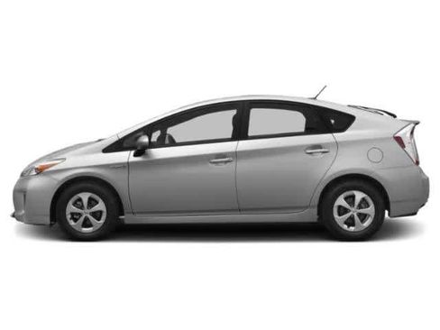 Used 2015 Toyota Prius Two image 3