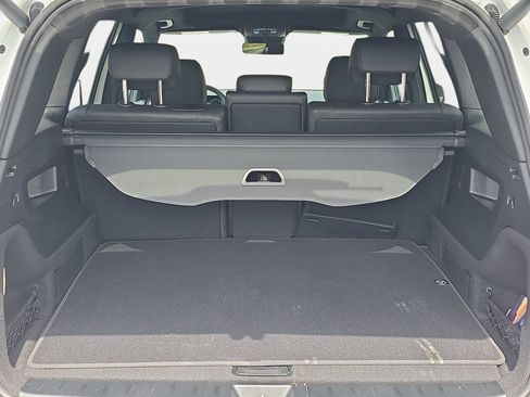 Used 2025 Mercedes-Benz GLB 250 image 12