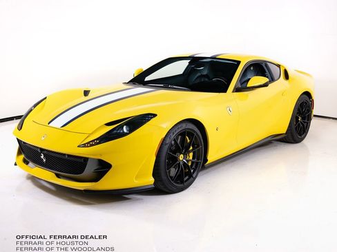 Used 2019 Ferrari 812 Superfast RWD image 6