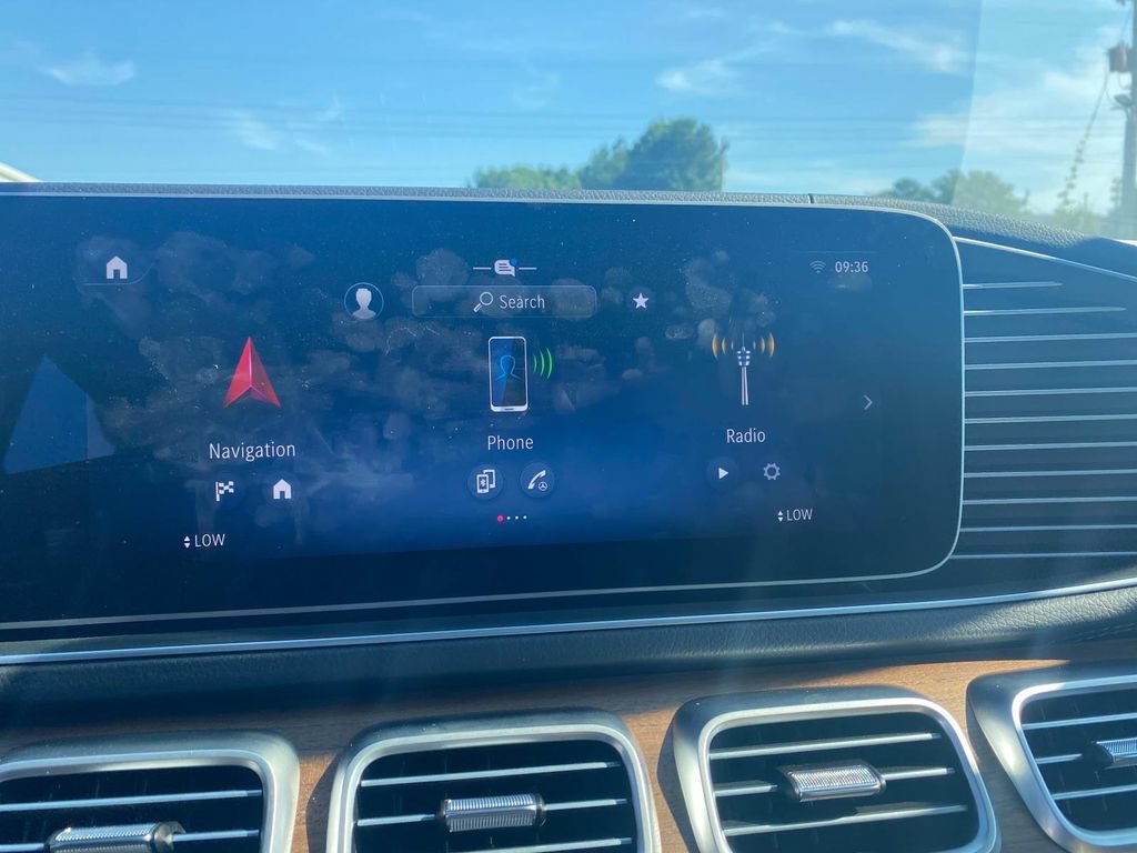 Used 2025 Mercedes-Benz GLS 580 4MATIC image 20