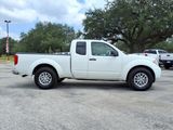 Used 2015 Nissan Frontier SV image 2