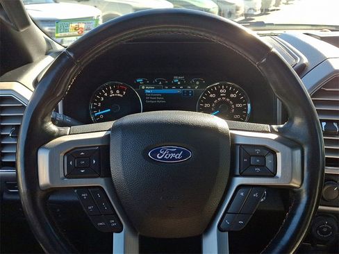 Certified 2018 Ford F150 Platinum w/ Equipment Group 701A Luxury image 22