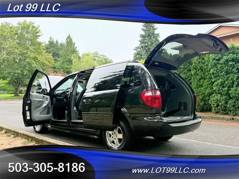 Used 2005 Dodge Grand Caravan SXT image 57