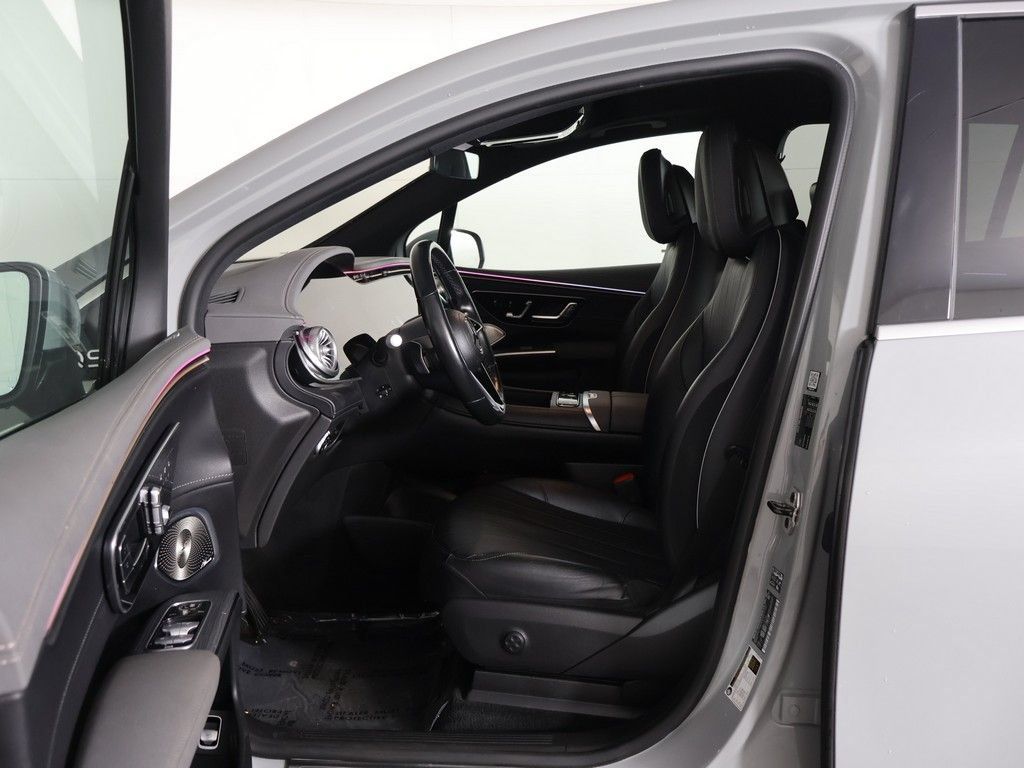 Used 2023 Mercedes-Benz EQS 580 4MATIC SUV image 31