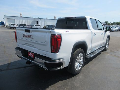Used 2019 GMC Sierra 1500 SLT w/ SLT Premium Package AWD/4WD image 4