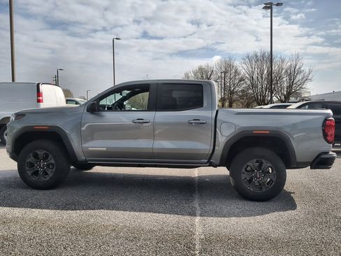 Used 2025 GMC Canyon Elevation RWD image 5