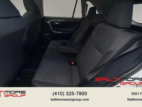 Used 2022 Toyota RAV4 XLE w/ Convenience Package FWD image 28