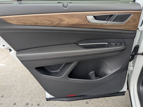 New 2026 Volkswagen Atlas SE image 25