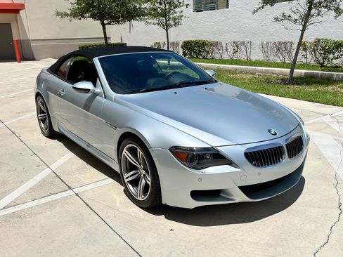 Used 2007 BMW M6 Convertible image 2
