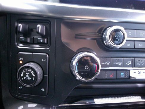 Certified 2022 Ford F150 Lariat w/ Max Trailer Tow Package image 17