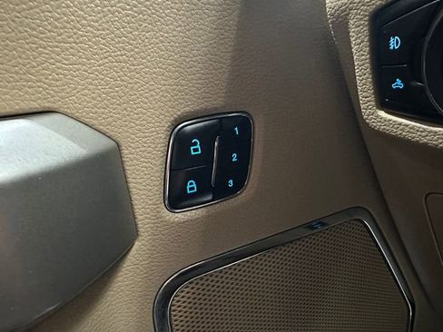 Used 2016 Ford F150 Lariat w/ Equipment Group 502A Luxury image 7