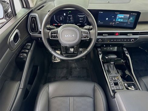 Used 2025 Kia Sorento SX image 23