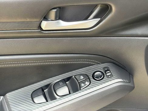 Used 2020 Nissan Altima 2.5 S FWD image 14