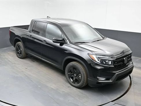 Used 2025 Honda Ridgeline Black Edition image 13