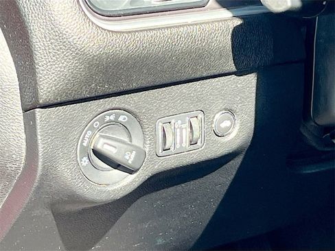 Used 2021 Dodge Challenger R/T w/ Blacktop Package image 10