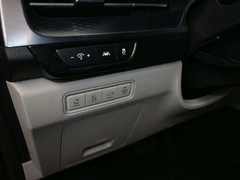 Used 2024 Kia Carnival SX Prestige image 37