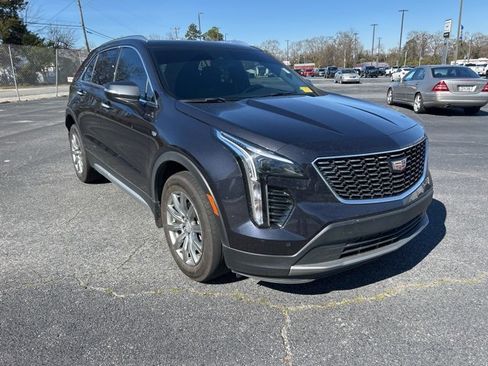 Used 2023 Cadillac XT4 Premium Luxury w/ Cold Weather Package image 6