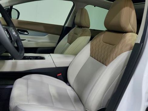 Certified 2025 Nissan Murano Platinum w/ Cargo Package image 14