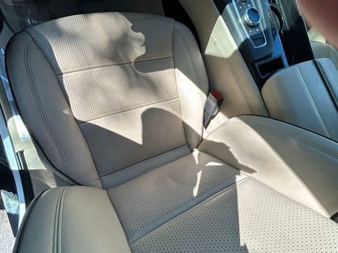 Used 2023 Cadillac Escalade Premium Luxury w/ Performance Package AWD/4WD image 12