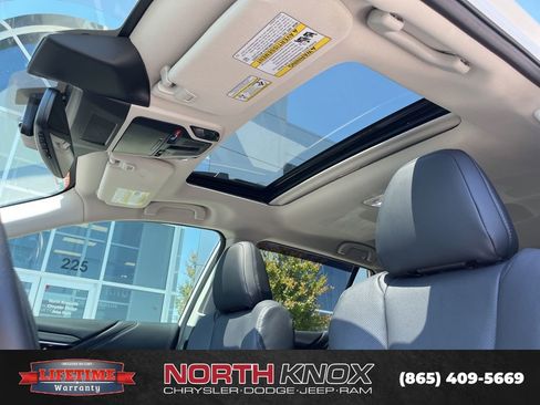 Used 2025 Subaru Outback Limited AWD/4WD image 13