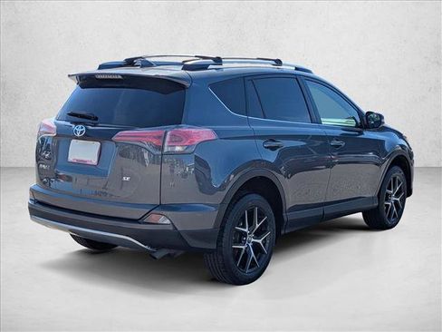 Used 2017 Toyota RAV4 SE image 5