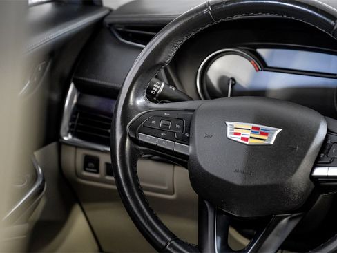 Used 2023 Cadillac XT4 Luxury image 15