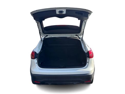 Used 2017 Nissan Rogue Sport SL image 14