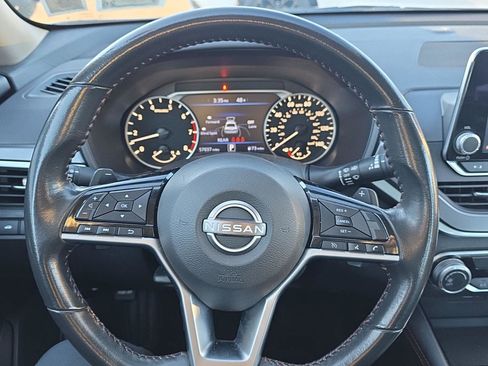 Used 2024 Nissan Altima 2.5 SR image 15