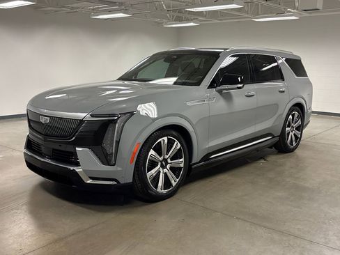 New 2026 Cadillac Escalade IQL Luxury image 7