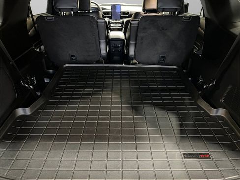 Used 2023 Ford Explorer ST w/ Technology Package image 5