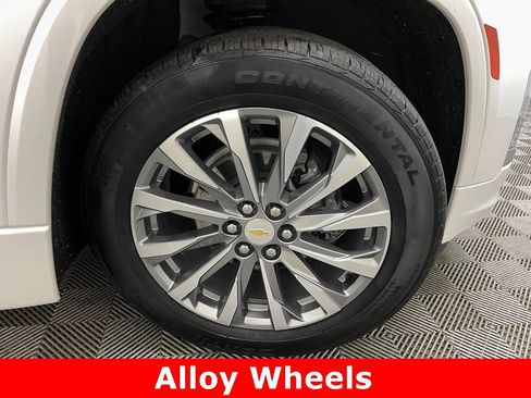 Certified 2023 Chevrolet Traverse Premier w/ LPO, Floor Liner Package image 54