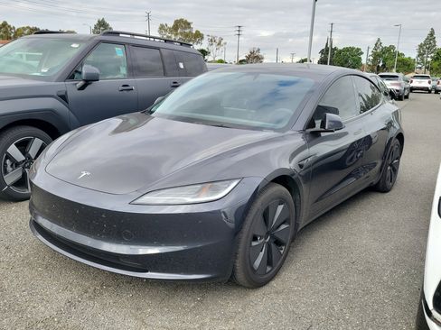 Used 2025 Tesla Model 3 Long Range RWD image 1