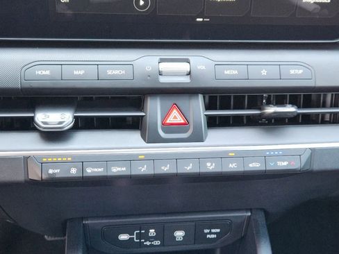 Certified 2025 Kia K4 FWD image 17